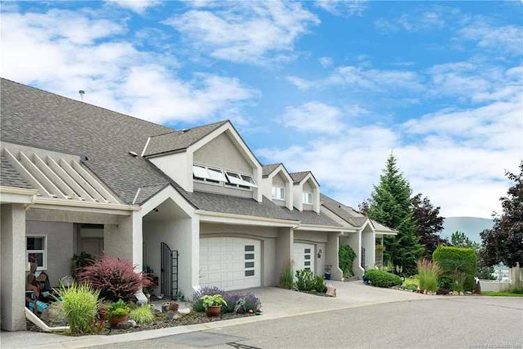 880 Christina Place Kelowna, BC V1V1S2