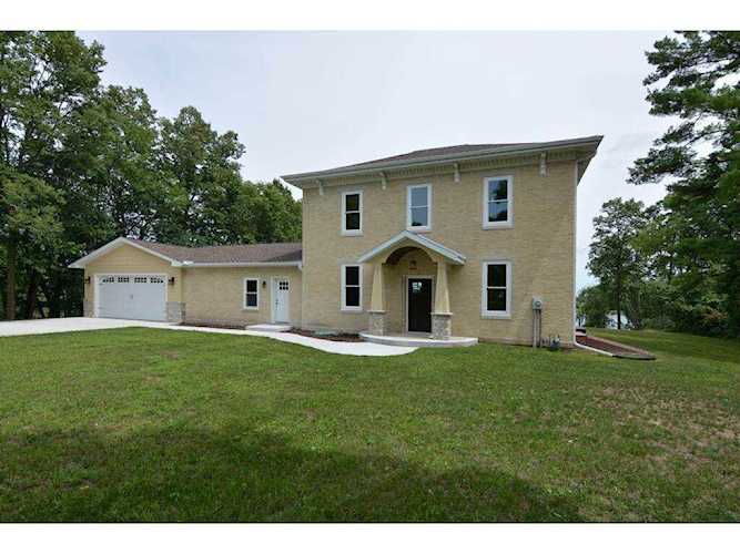 647 Silver Lake Dr Portage, WI 53901 | MLS 1888931 Photo 1