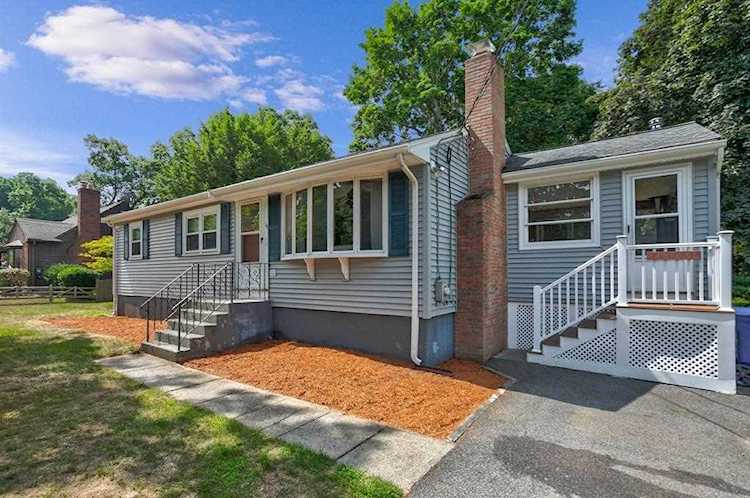 16 Fairmeadow Rd Wilmington, MA 01887 | MLS 72695844 Photo 1
