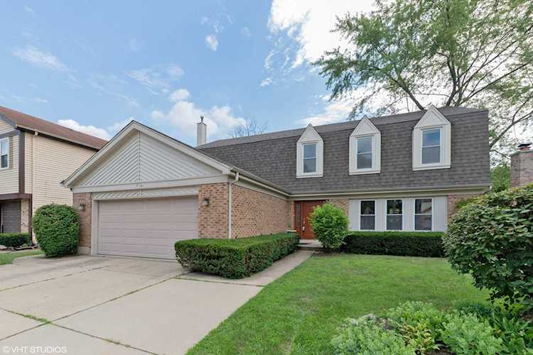 610 Cobblestone Ln Buffalo Grove, IL 60089