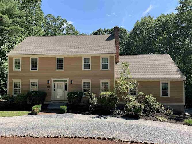 59 Oriole Dr Bedford, NH 03110