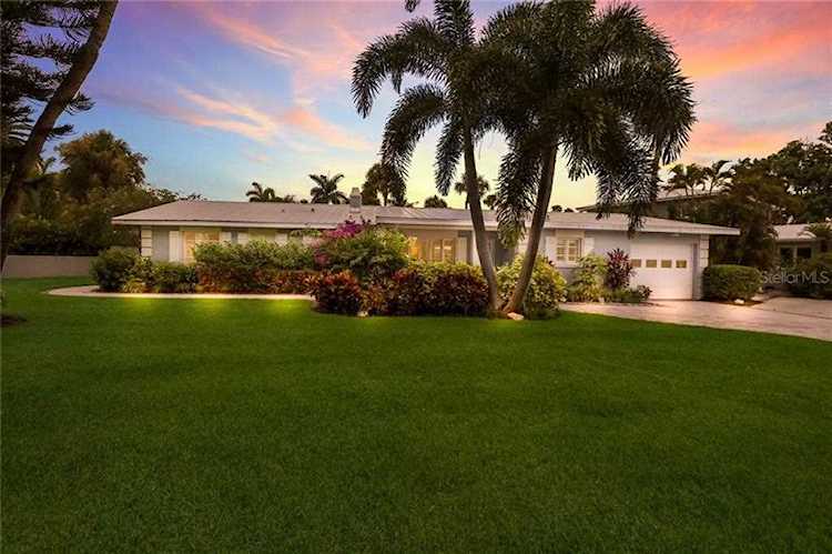 301 Jackson Dr Sarasota, FL 34236