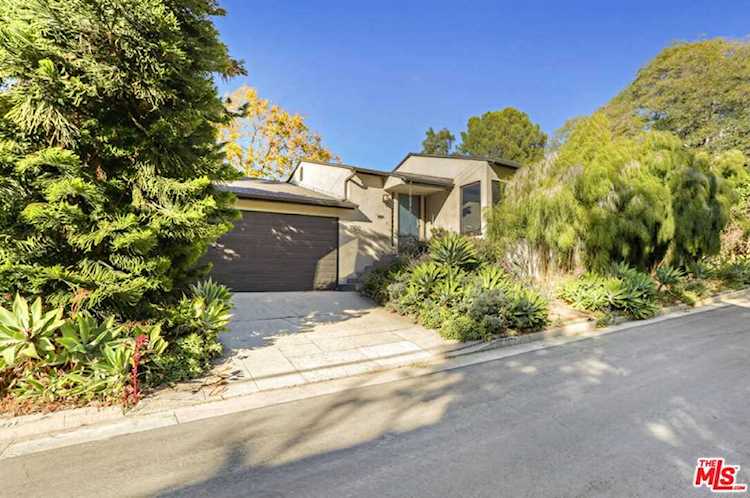 3909 Prospect Avenue Los Angeles, CA 90027