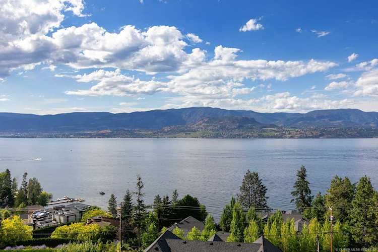 386 Uplands Court Kelowna, BC V1W4J7