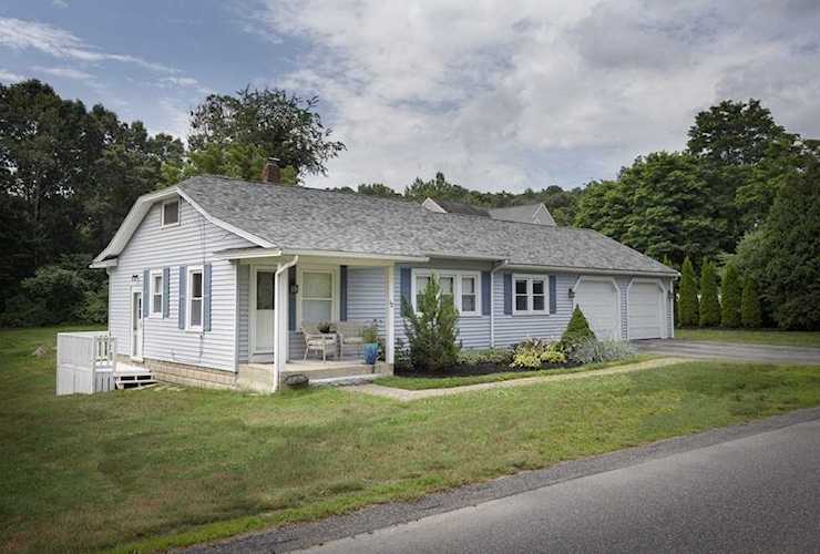 12 Cross St Southborough, MA 01772