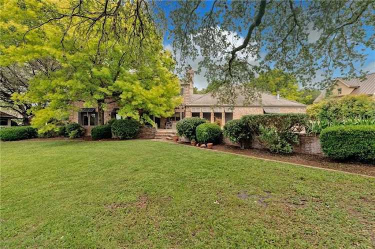 27030 Masters Pkwy Spicewood, TX 78669