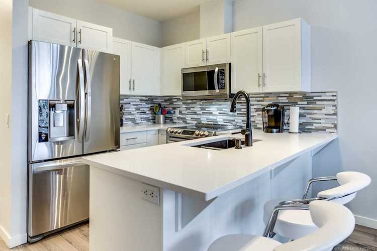 1350 Ridgeway Drive Kelowna, BC V1Y9T8
