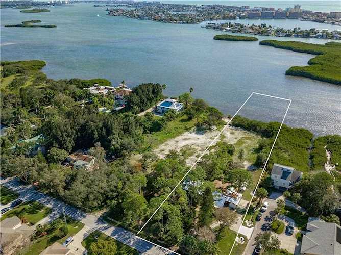 13798 74th Ave Seminole, FL 33776