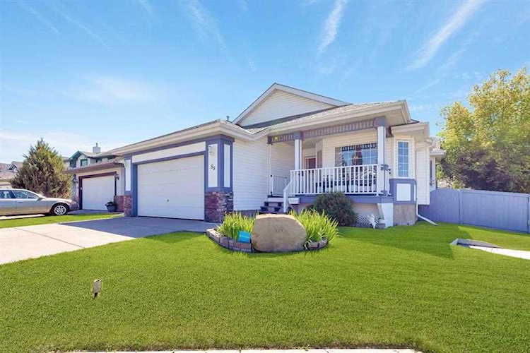 55 Douglas Park Blvd SE Calgary, AB T2Z 2K9
