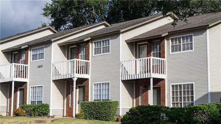 1811 River Crossing Cir #C Austin, TX 78741