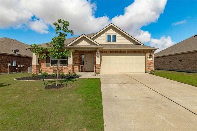 113 Plantain Dr Hutto, TX 78634