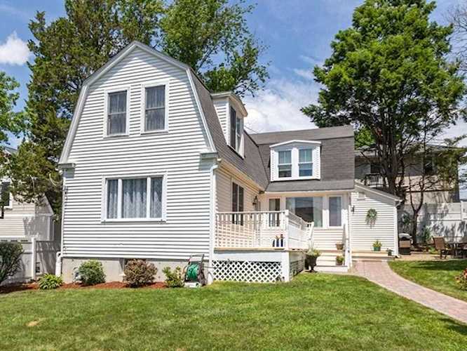 10 Whitlowe Road Newton, MA 02465