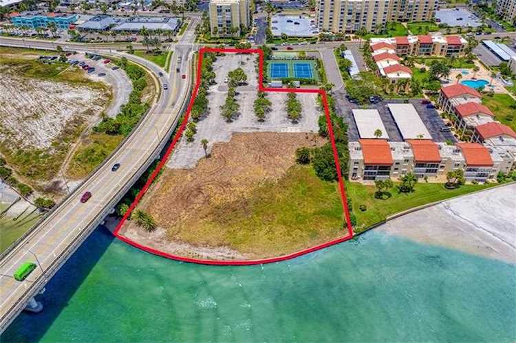 551 Gulf Blvd Clearwater Beach, FL 33767