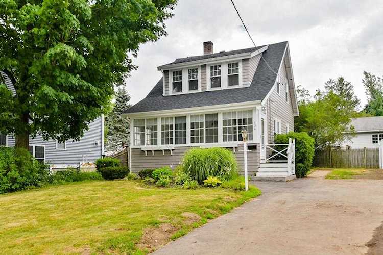 136 W Jersey St Dedham, MA 02026