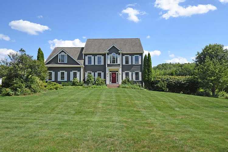 15 Smith St Westborough, MA 01581