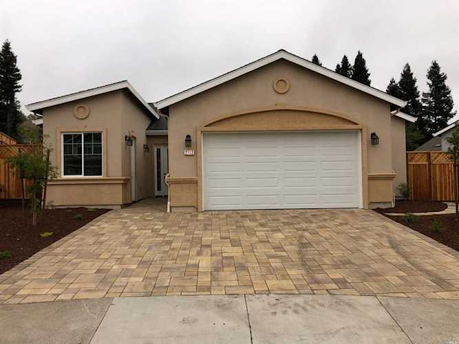 2112 Vintage Circle Santa Rosa, CA 95404 | MLS 22017225 Photo 1
