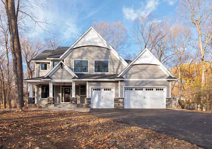 428 Sunnyridge Ln Golden Valley, MN 55422