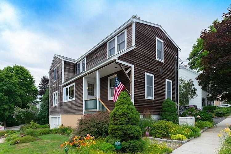 19 Jefferson St Newburyport, MA 01950