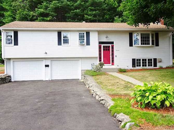 14 Ridge Road Hudson, MA 01749