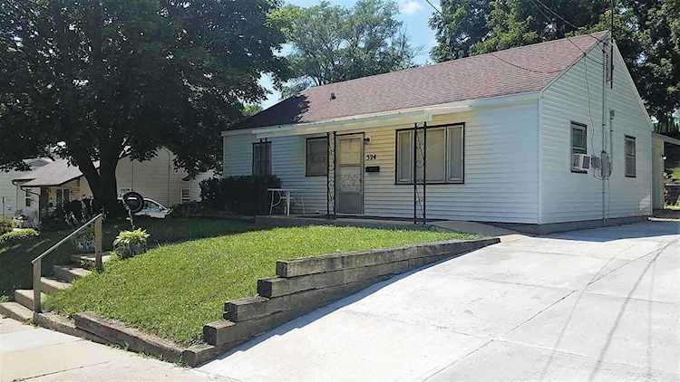 324 S Academy St Stoughton, WI 53589