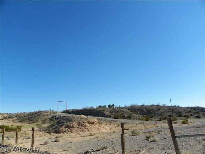 720 N Saddle St Overton, NV 89040