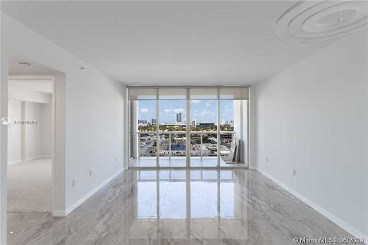 1800 Sunset Harbour Dr #1209 Miami Beach, FL 33139