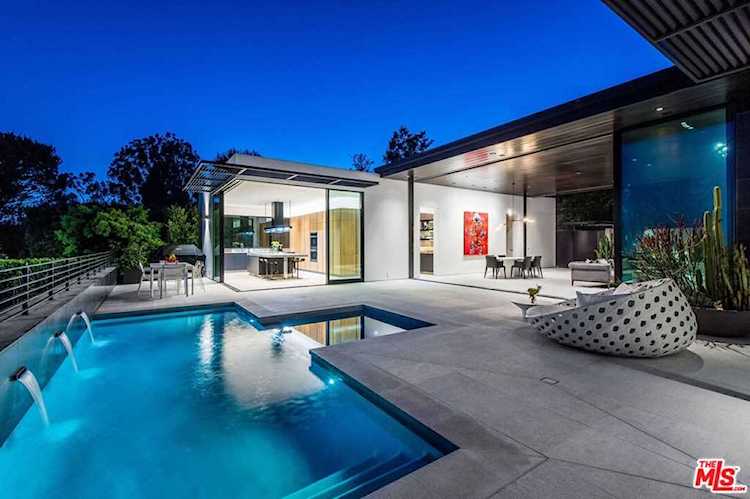1450 Blue Jay Way Los Angeles, CA 90069