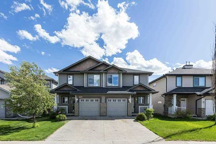 9079 Scott Crescent Edmonton, AB T6R 0E7