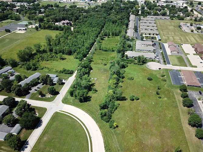 Wittmann Dr Menasha, WI 54952