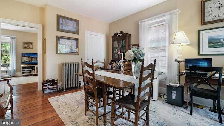 28 S Chancellor St Newtown, PA 18940