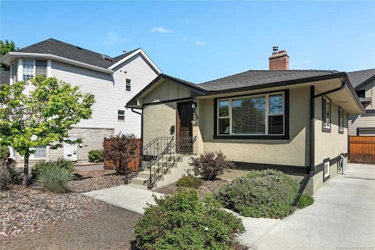 848 Dehart Avenue Kelowna, BC V1Y6A1