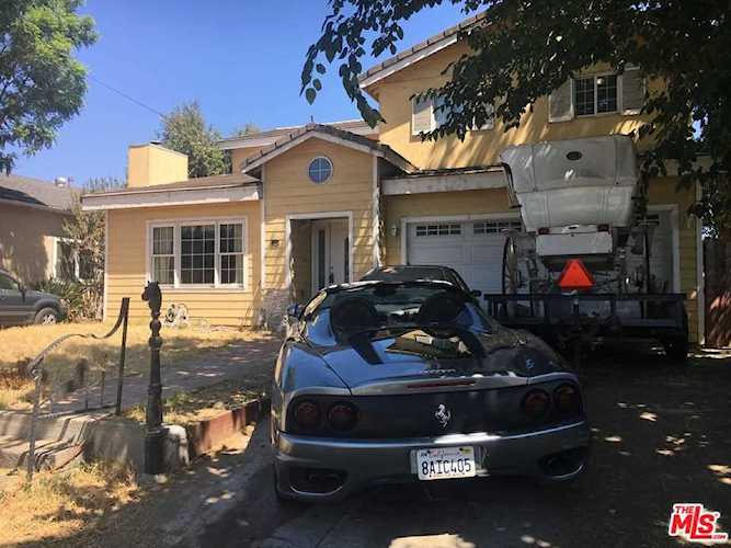 228 Irving Avenue Glendale, CA 91201