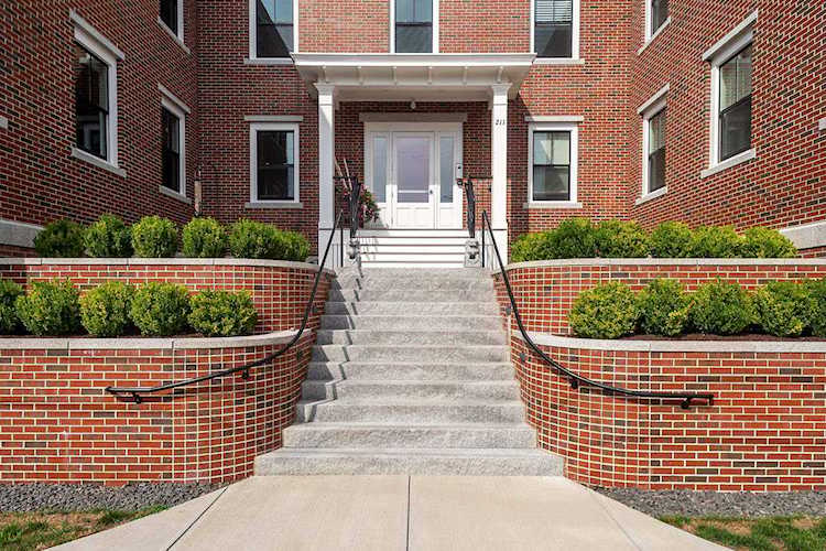 211 Union St #203 Portsmouth, NH 03801