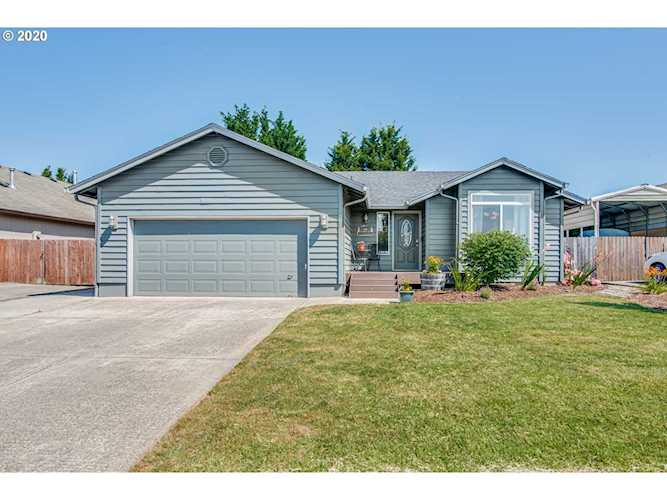 863 E Heritage Loop La Center, WA 98629
