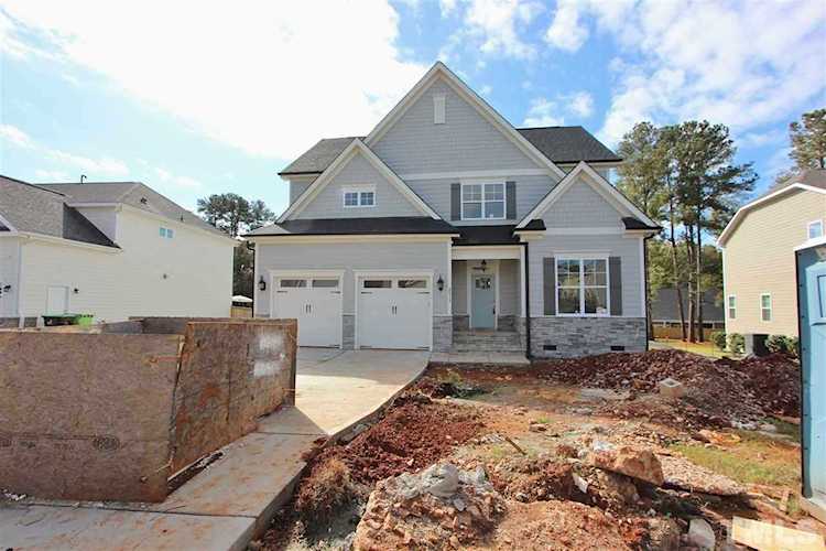 2812 Mills Lake Wynd Holly Springs, NC 27540