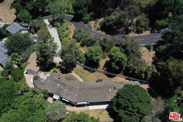 11222 Bellagio Road Los Angeles, CA 90049