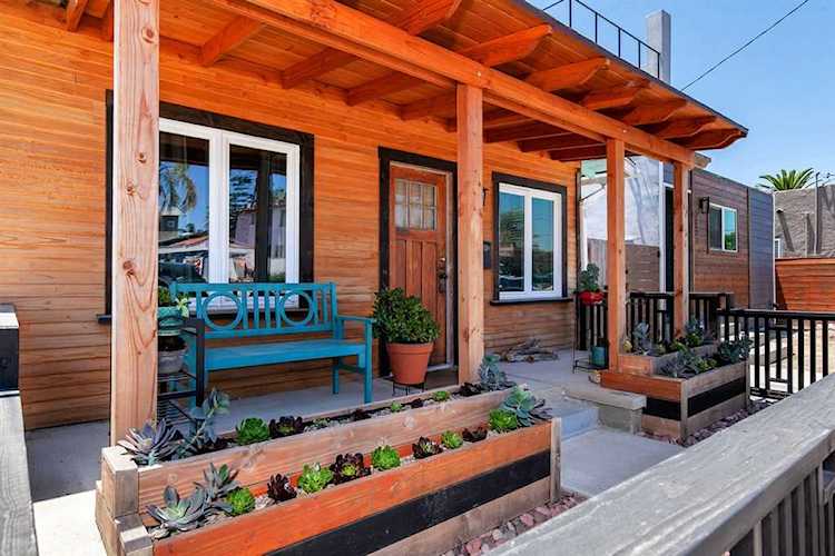 2877 Capps St San Diego, CA 92104