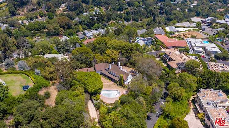 11435 Bellagio Road Los Angeles, CA 90049