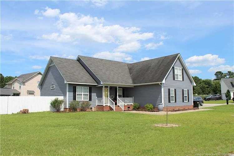 105 Cranbrook Ct Raeford, NC 28376