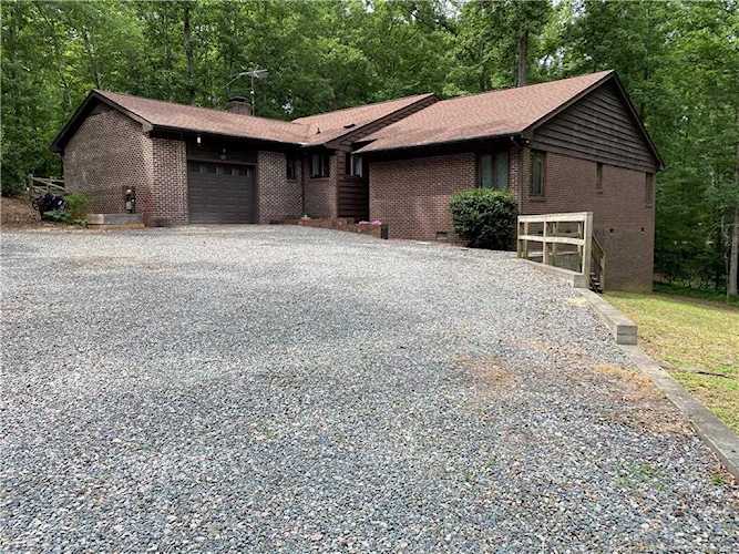 5015 Mockingbird Ln Sanford, NC 27332 | MLS 636034 Photo 1