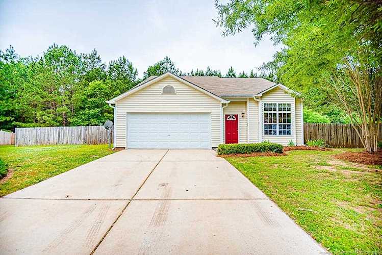 513 Providence Hall Dr Sanford, NC 27330 | MLS 633160 Photo 1