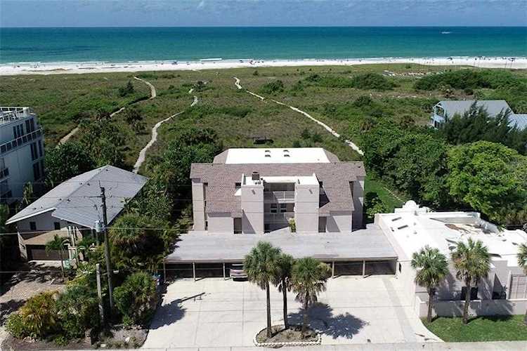 524 Beach Rd #PH Sarasota, FL 34242