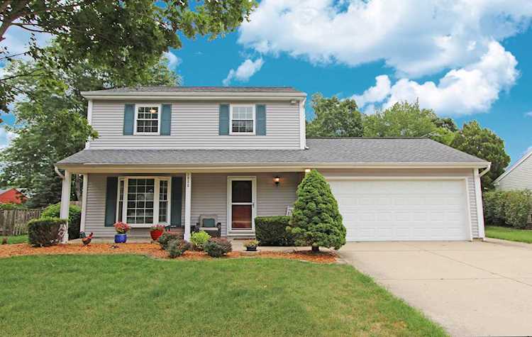 3826 Hale Ln Island Lake, IL 60042