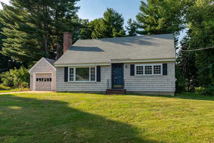 23 Riverside Dr Dover, NH 03820
