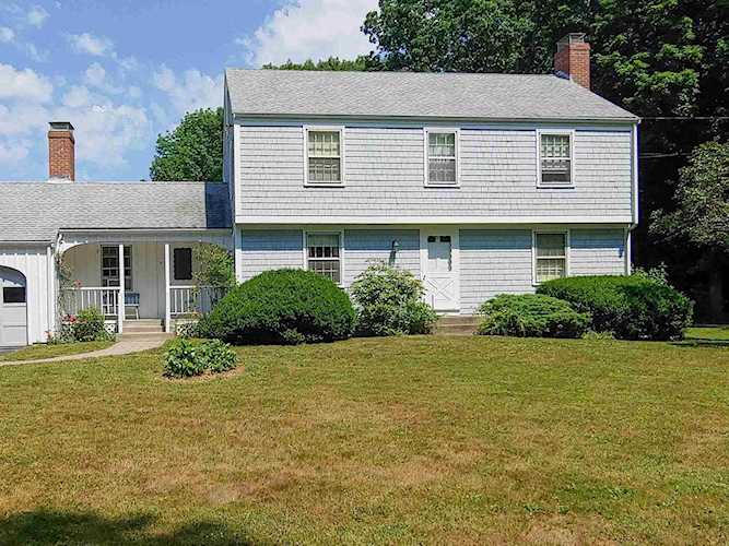 7 Tuttle Rd Lee, NH 03861