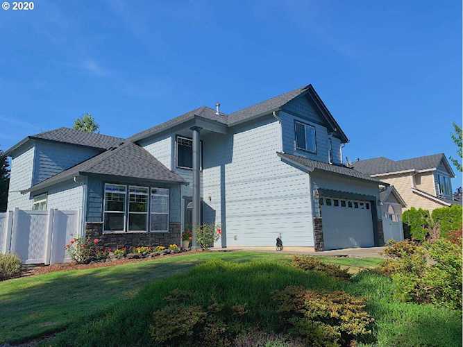 311 E Heritage Loop La Center, WA 98629