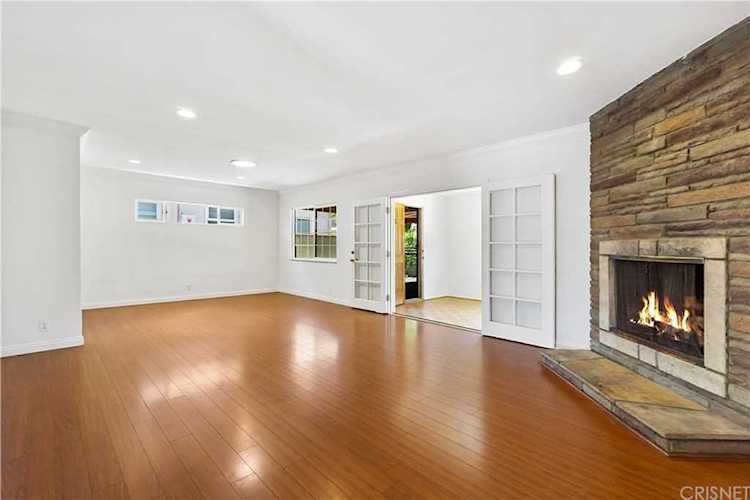 13947 Wyandotte Street Van Nuys, CA 91405