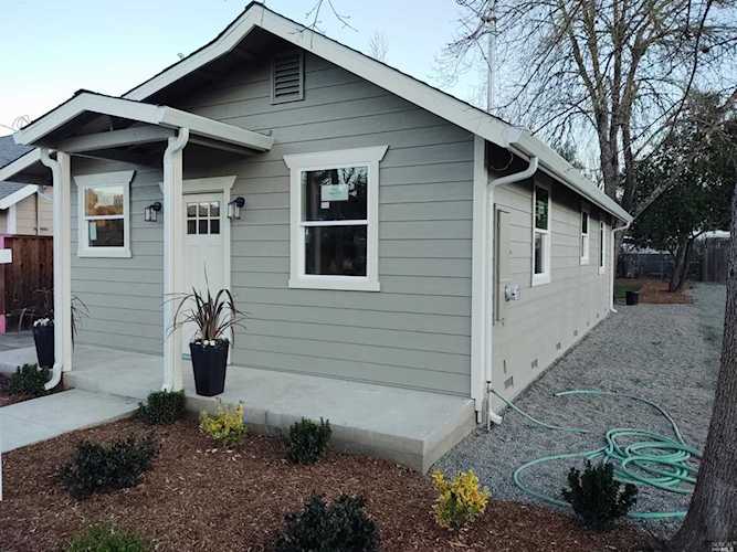 1518 Park Street Calistoga, CA 94515