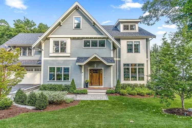 11 Samoset Rd Winchester, MA 01890