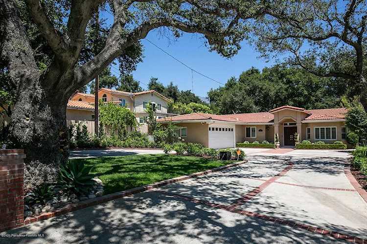 4844 Commonwealth Avenue La Canada Flintridge, CA 91011